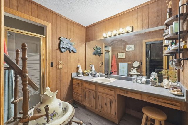 1906 State Hwy 265, Hollister, MO 65672