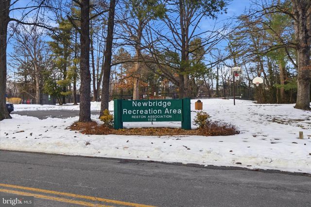 2142 CARTWRIGHT PL, Reston, VA 20191