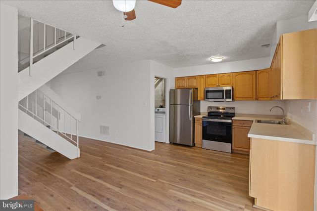 2142 CARTWRIGHT PL, Reston, VA 20191