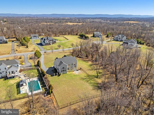 898 DECLARATION DR, Charles Town, WV 25414