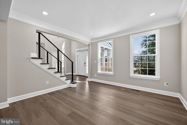 898 DECLARATION DR, Charles Town, WV 25414