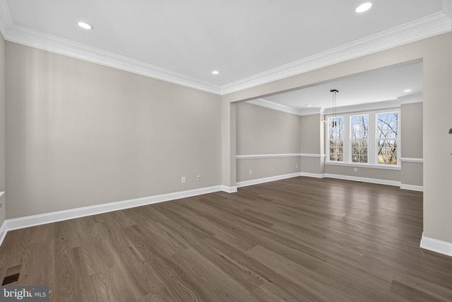 898 DECLARATION DR, Charles Town, WV 25414