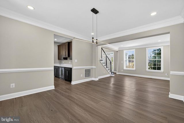 898 DECLARATION DR, Charles Town, WV 25414