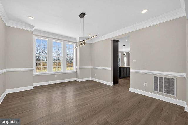 898 DECLARATION DR, Charles Town, WV 25414