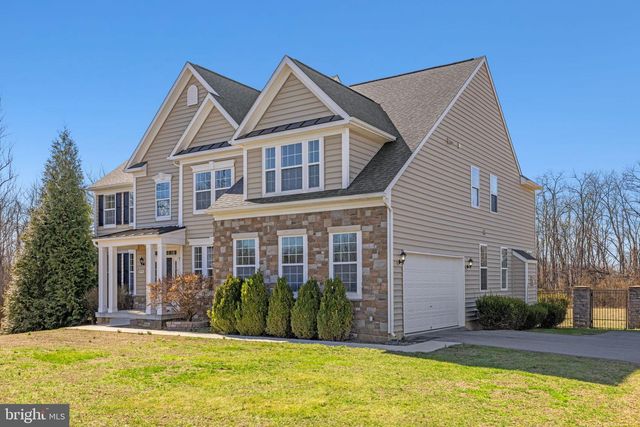 898 DECLARATION DR, Charles Town, WV 25414