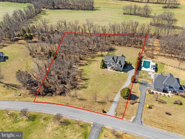 898 DECLARATION DR, Charles Town, WV 25414