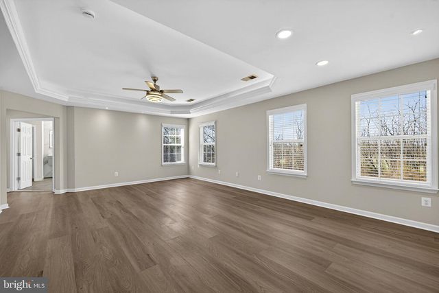 898 DECLARATION DR, Charles Town, WV 25414