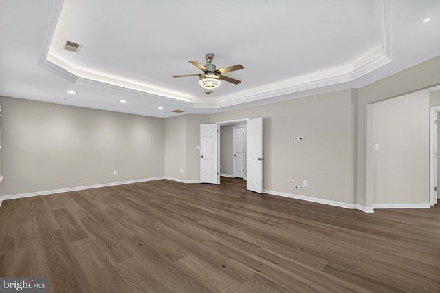 898 DECLARATION DR, Charles Town, WV 25414