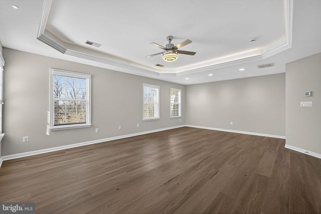 898 DECLARATION DR, Charles Town, WV 25414