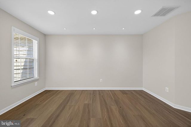 898 DECLARATION DR, Charles Town, WV 25414