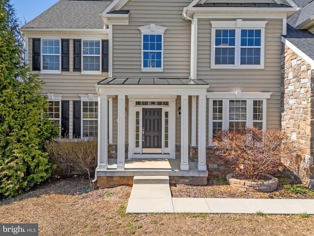 898 DECLARATION DR, Charles Town, WV 25414