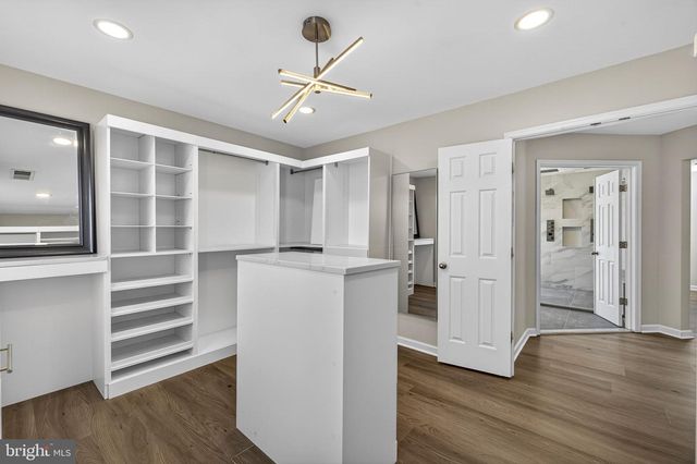 898 DECLARATION DR, Charles Town, WV 25414