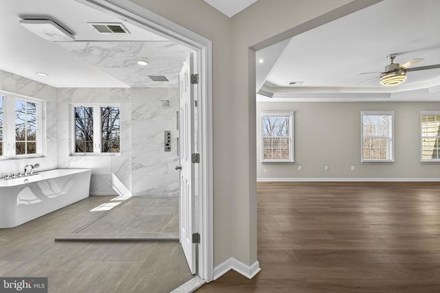 898 DECLARATION DR, Charles Town, WV 25414