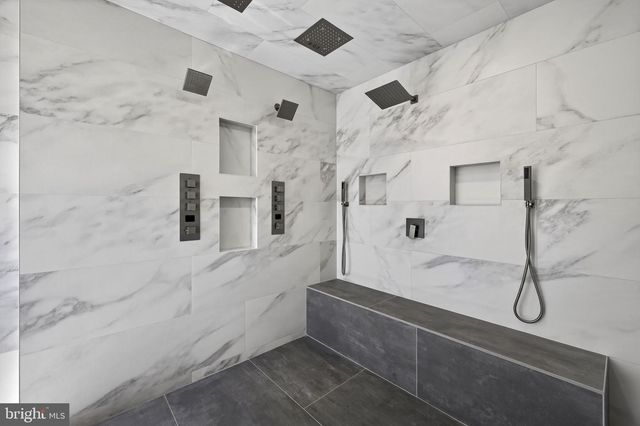 898 DECLARATION DR, Charles Town, WV 25414