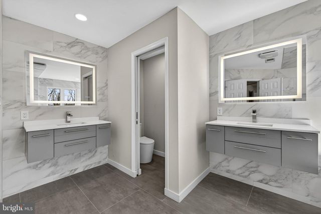 898 DECLARATION DR, Charles Town, WV 25414