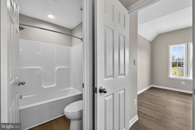 898 DECLARATION DR, Charles Town, WV 25414