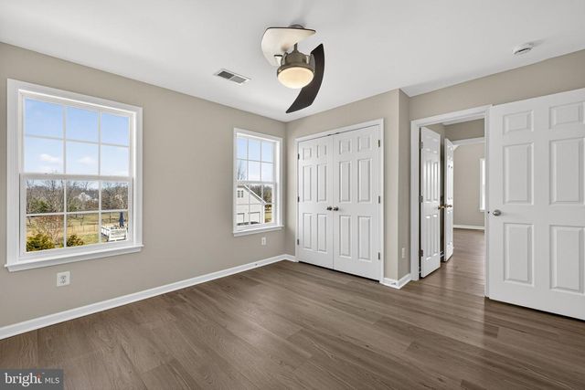 898 DECLARATION DR, Charles Town, WV 25414