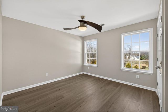 898 DECLARATION DR, Charles Town, WV 25414