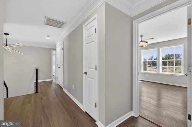 898 DECLARATION DR, Charles Town, WV 25414