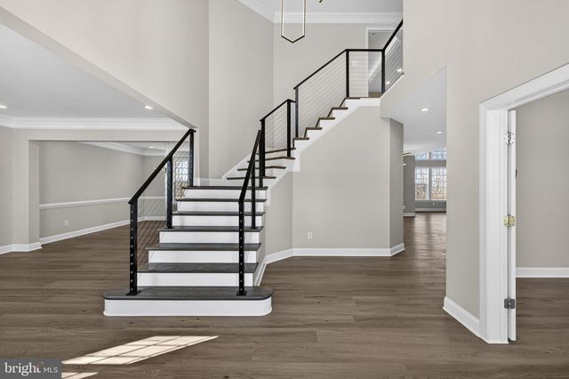 898 DECLARATION DR, Charles Town, WV 25414