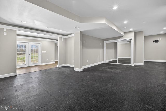 898 DECLARATION DR, Charles Town, WV 25414