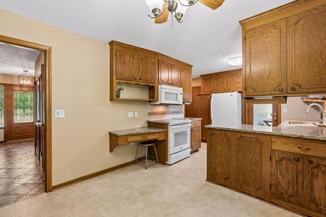 14211 Lennell Drive, Minnetonka, MN 55345