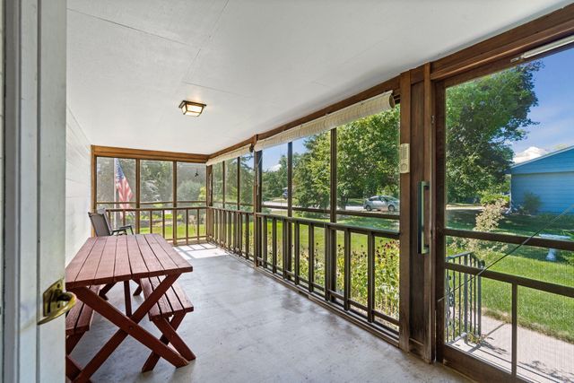 14211 Lennell Drive, Minnetonka, MN 55345