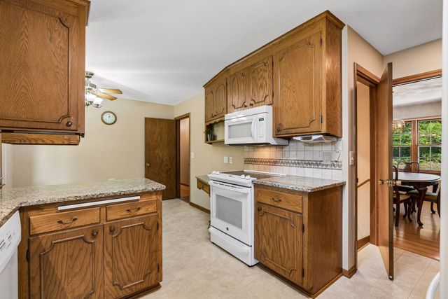 14211 Lennell Drive, Minnetonka, MN 55345