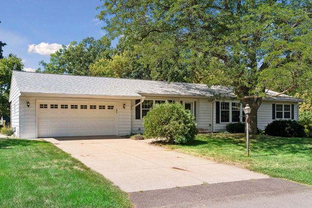14211 Lennell Drive, Minnetonka, MN 55345
