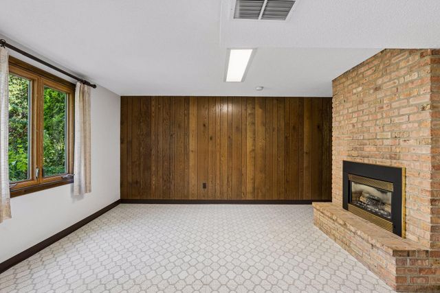 14211 Lennell Drive, Minnetonka, MN 55345