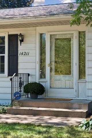 14211 Lennell Drive, Minnetonka, MN 55345