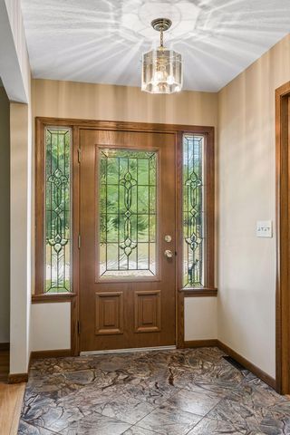14211 Lennell Drive, Minnetonka, MN 55345