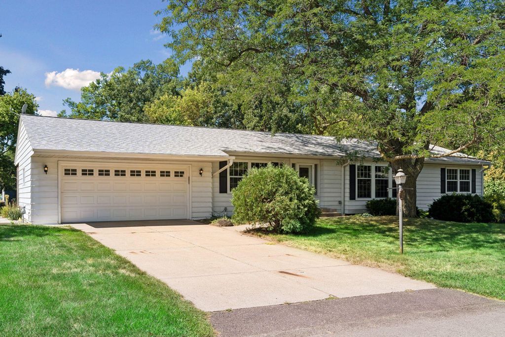 14211 Lennell Drive, Minnetonka, MN 55345 — photo 2