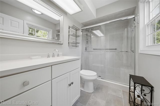 11075 Shadywood Drive, Brighton Township, MI 48114