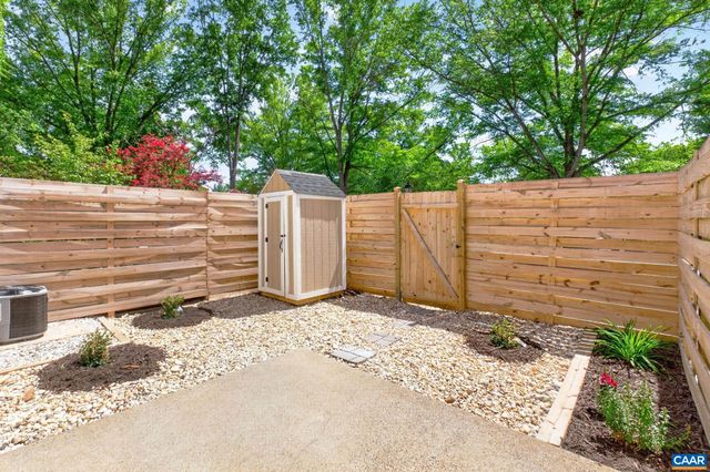 1536 MINOR RIDGE CT, Charlottesville, VA 22901