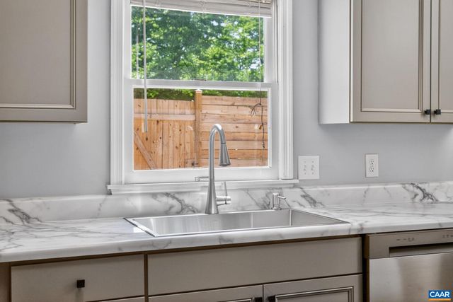 1536 MINOR RIDGE CT, Charlottesville, VA 22901