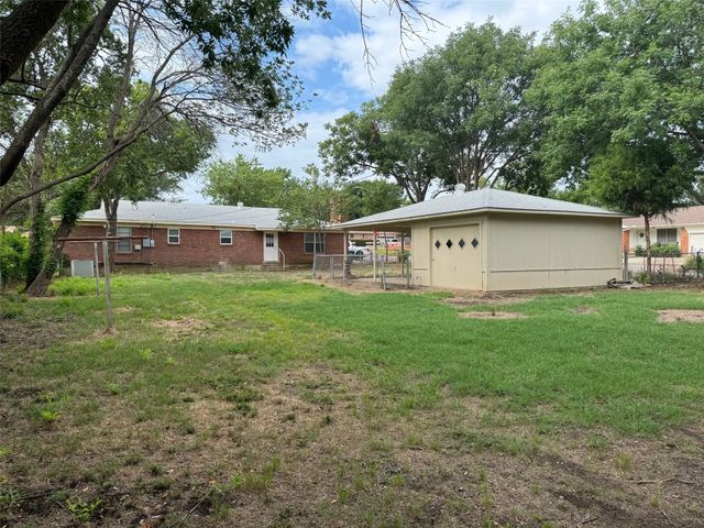 1820 Linden Drive, Denton, TX 76201
