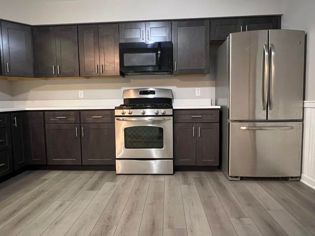 624 N 625 W, Hobart, IN 46342