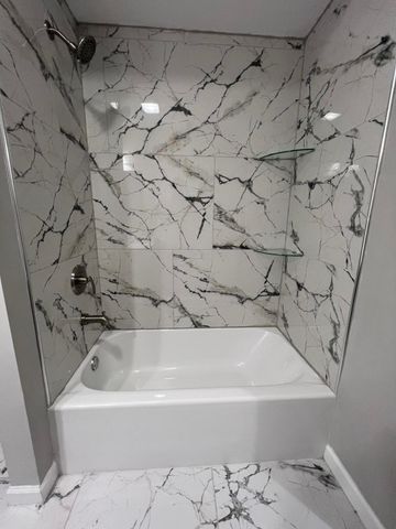 624 N 625 W, Hobart, IN 46342