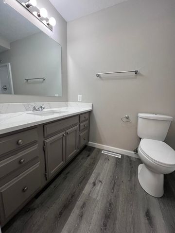 624 N 625 W, Hobart, IN 46342