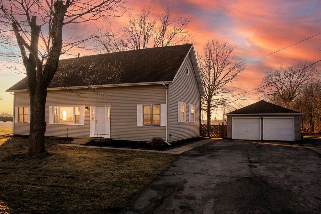 624 N 625 W, Hobart, IN 46342