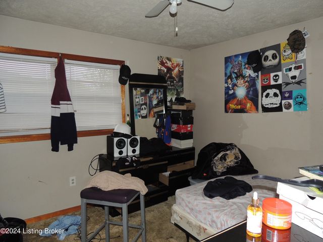 1428 Hobart Dr, Louisville, KY 40216