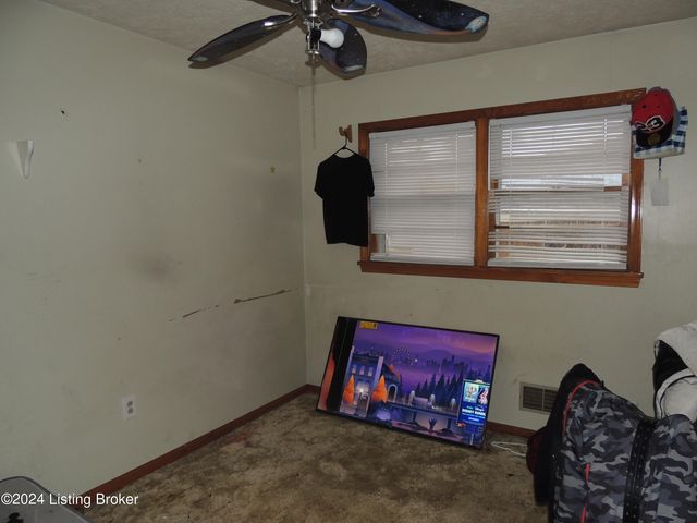 1428 Hobart Dr, Louisville, KY 40216