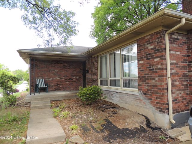 1428 Hobart Dr, Louisville, KY 40216