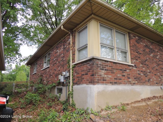 1428 Hobart Dr, Louisville, KY 40216