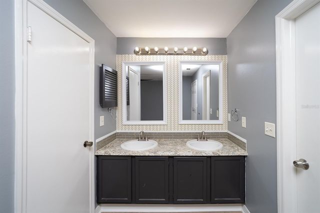 16076 DAWNVIEW DRIVE, Tampa, FL 33624