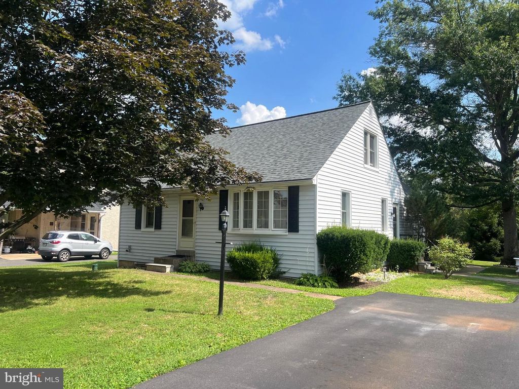 162 MAPLE AVE, Collegeville, PA 19426