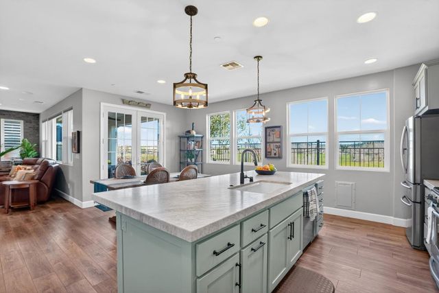 1420 Folsom Meadows Cir, Folsom, CA 95630