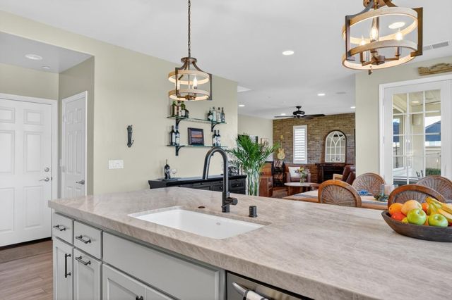 1420 Folsom Meadows Cir, Folsom, CA 95630