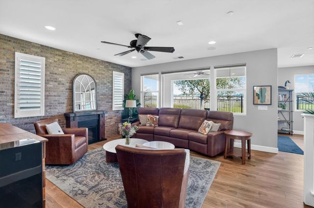 1420 Folsom Meadows Cir, Folsom, CA 95630